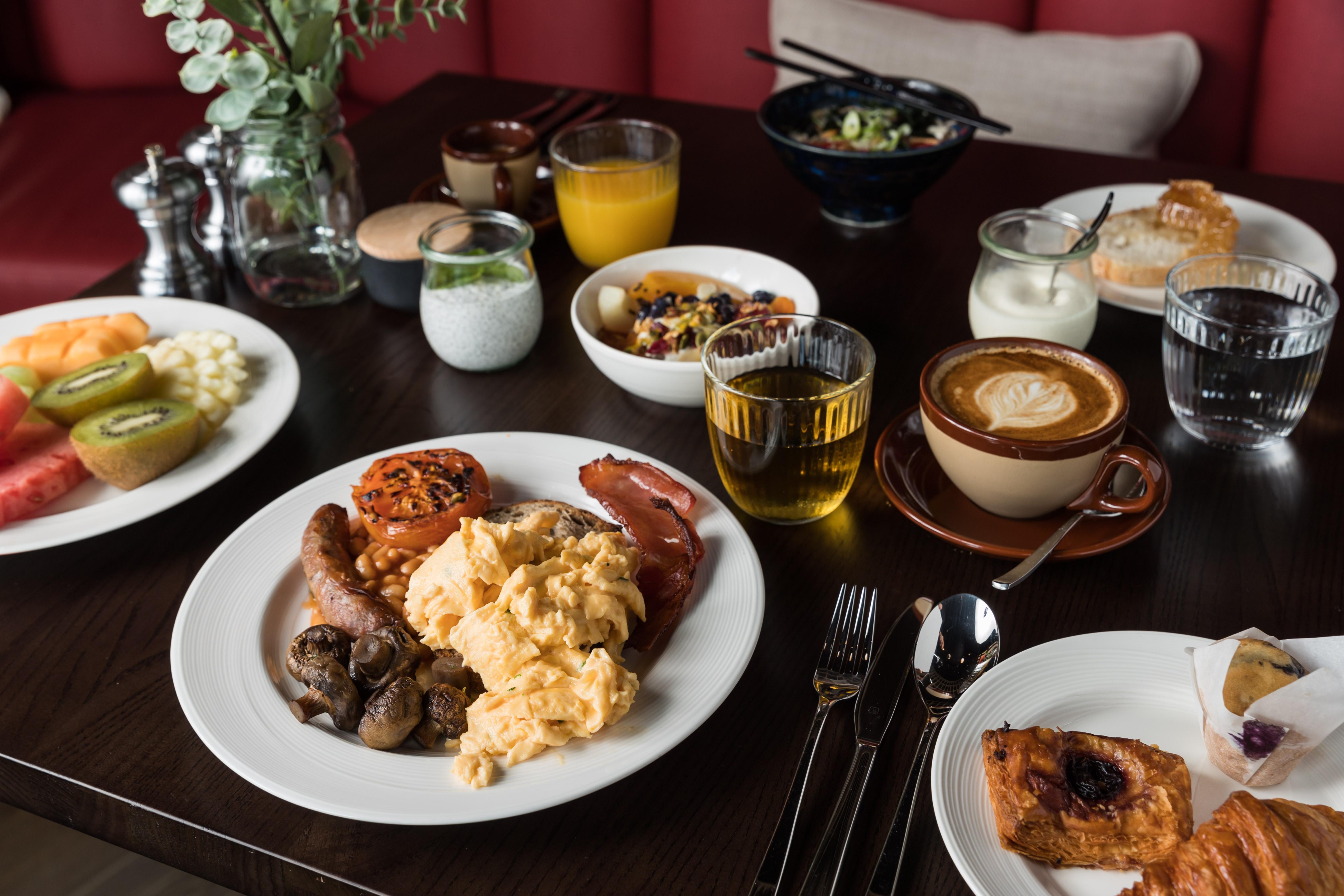 Crystalbrook Bailey Hotell Cairns Eksteriør bilde A breakfast at the restaurant