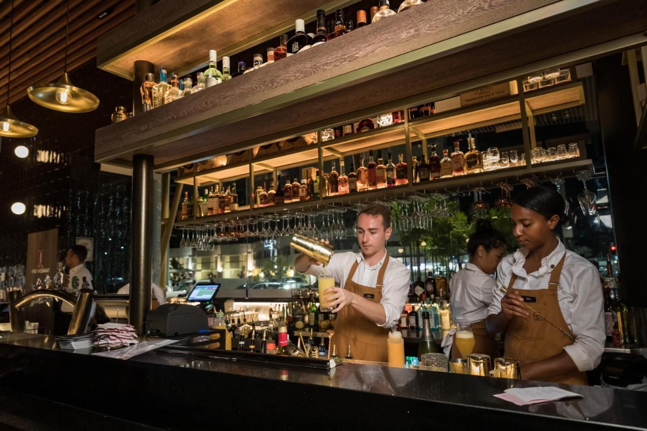 Crystalbrook Bailey Hotell Cairns Eksteriør bilde The bar at the 1905 Restaurant